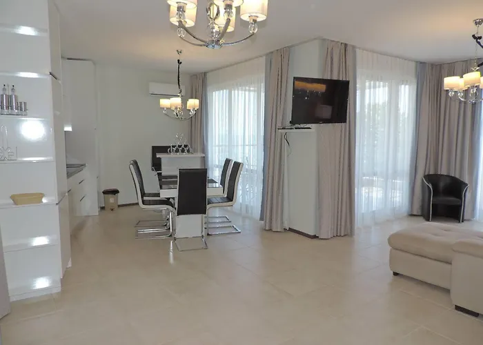 Paradise Deluxe Приморско