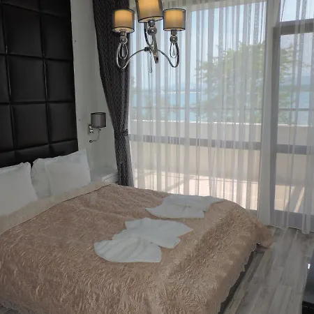 Paradise Deluxe Апартаменты