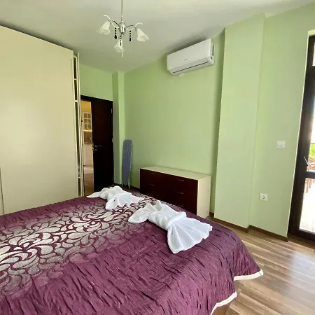 Paradise Deluxe Apartment