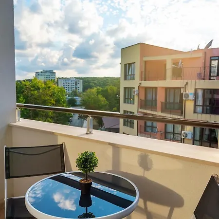 Paradise Deluxe Приморско