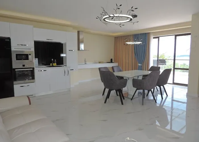 Paradise Deluxe * פרימורסקו