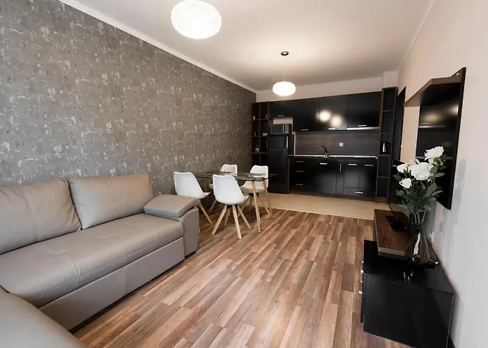 Paradise Deluxe פרימורסקו