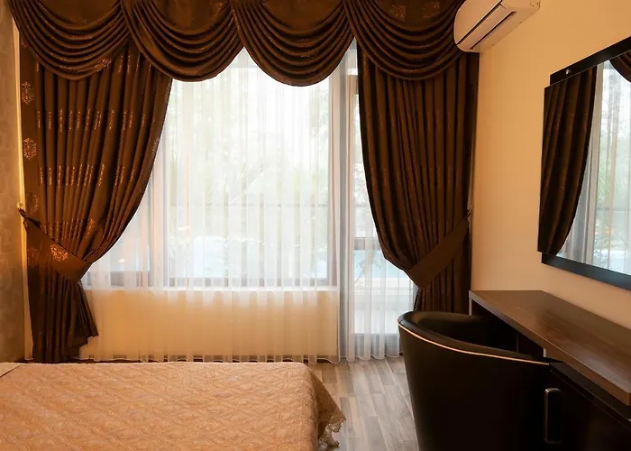 Paradise Deluxe פרימורסקו